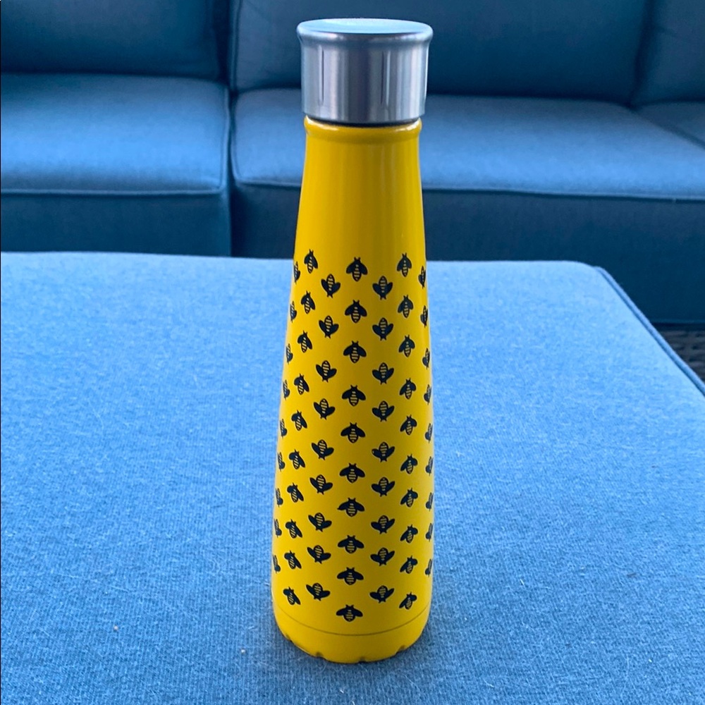 Swell water bottle with cute bee pattern